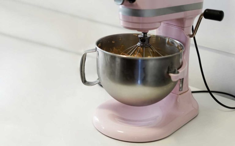 How to Clean a Stand Mixer