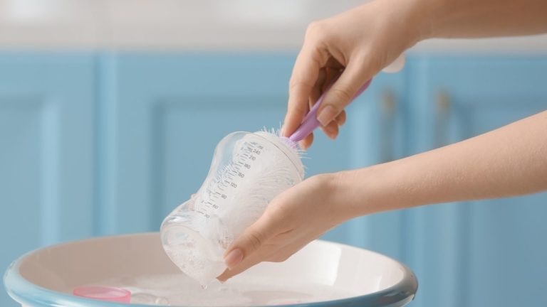 How to Sterilise Your Babys Bottles